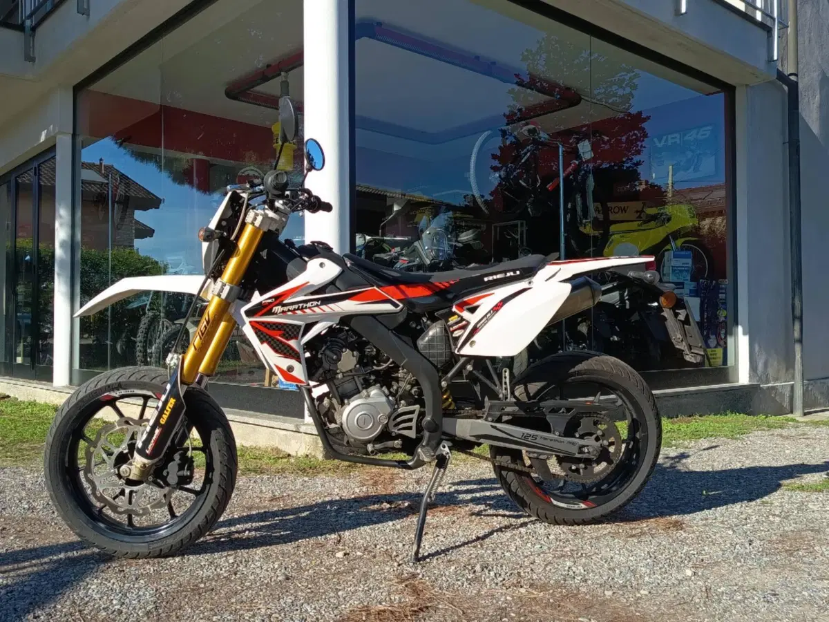 Rieju Marathon 125 Motard Pro (2017 - 20) (2)