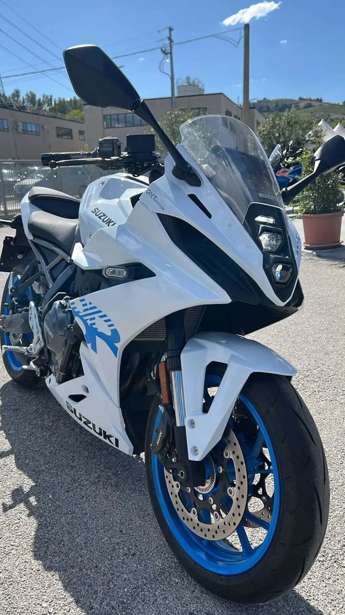 Suzuki GSX-8R (2024 - 26) (3)