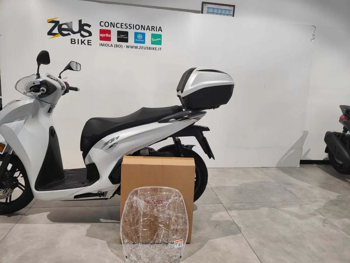 Honda SH 350 (2021 - 24) (4)