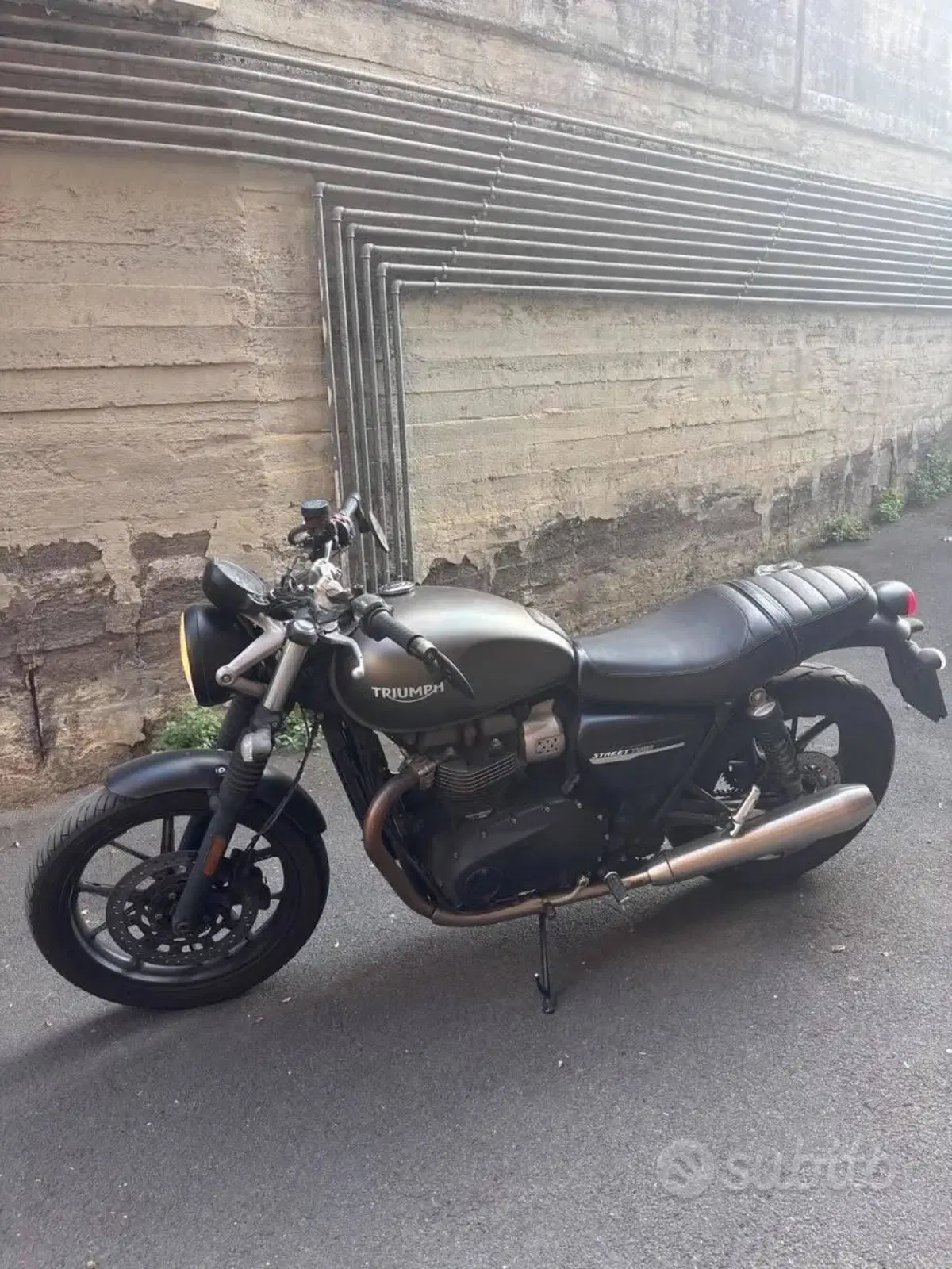 Triumph Street Twin 900 (2017 - 18) (2)