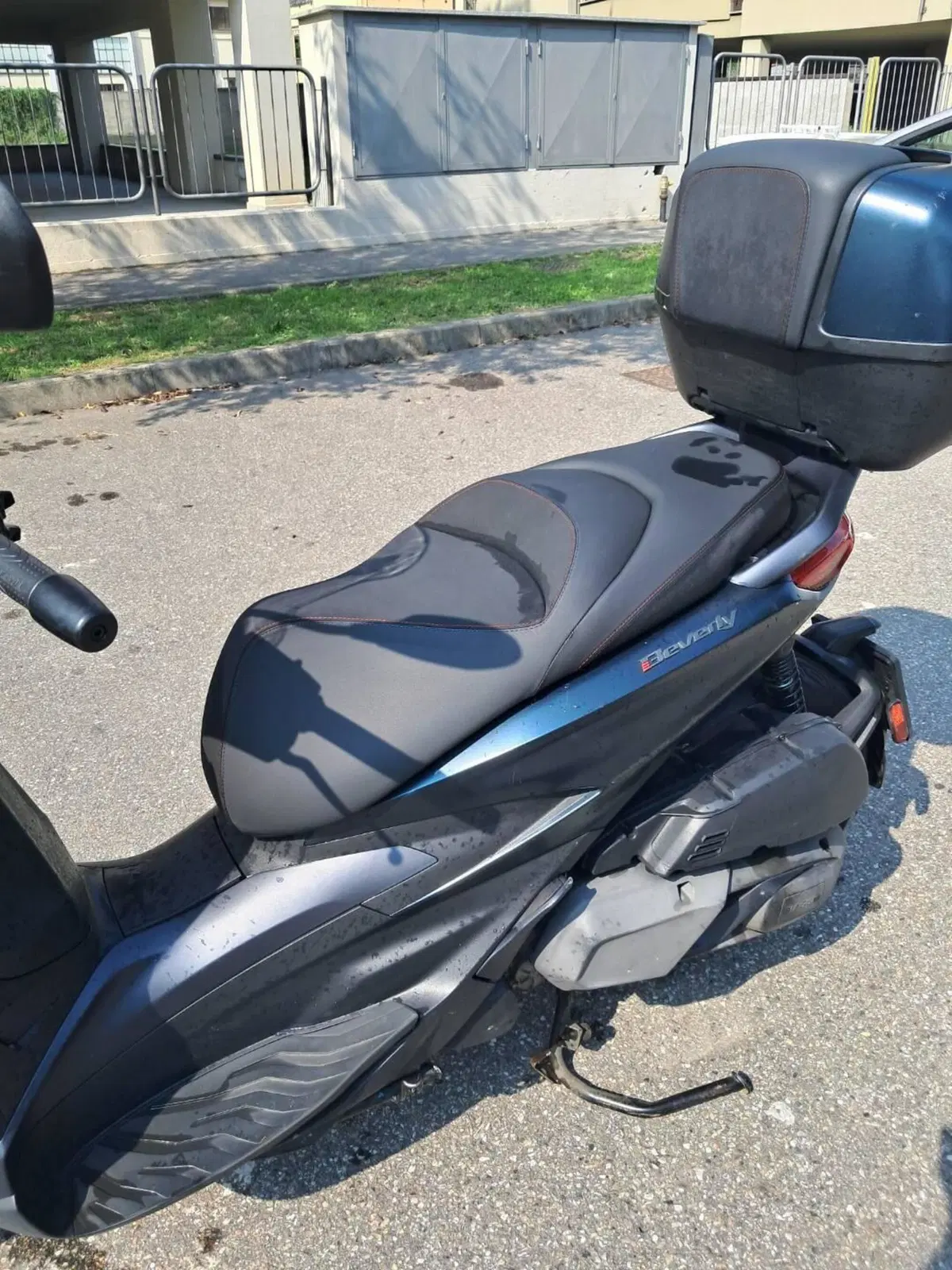 Piaggio Beverly 400 S ABS-ASR (2021 - 24) (2)