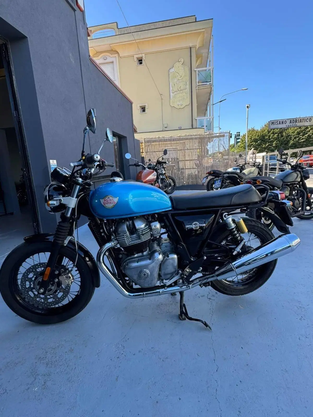 Royal Enfield Interceptor 650 (2021 - 26) (2)