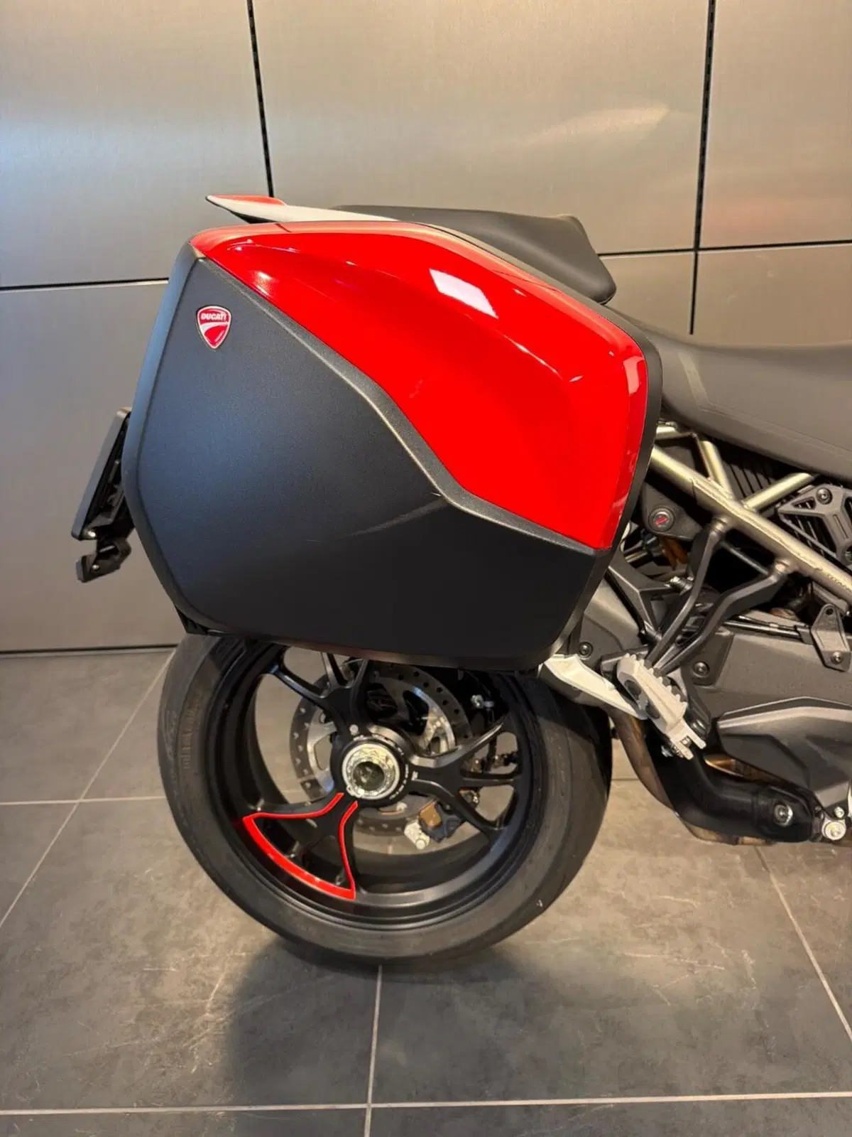 Ducati Multistrada V4 RS (2024 - 25) (7)