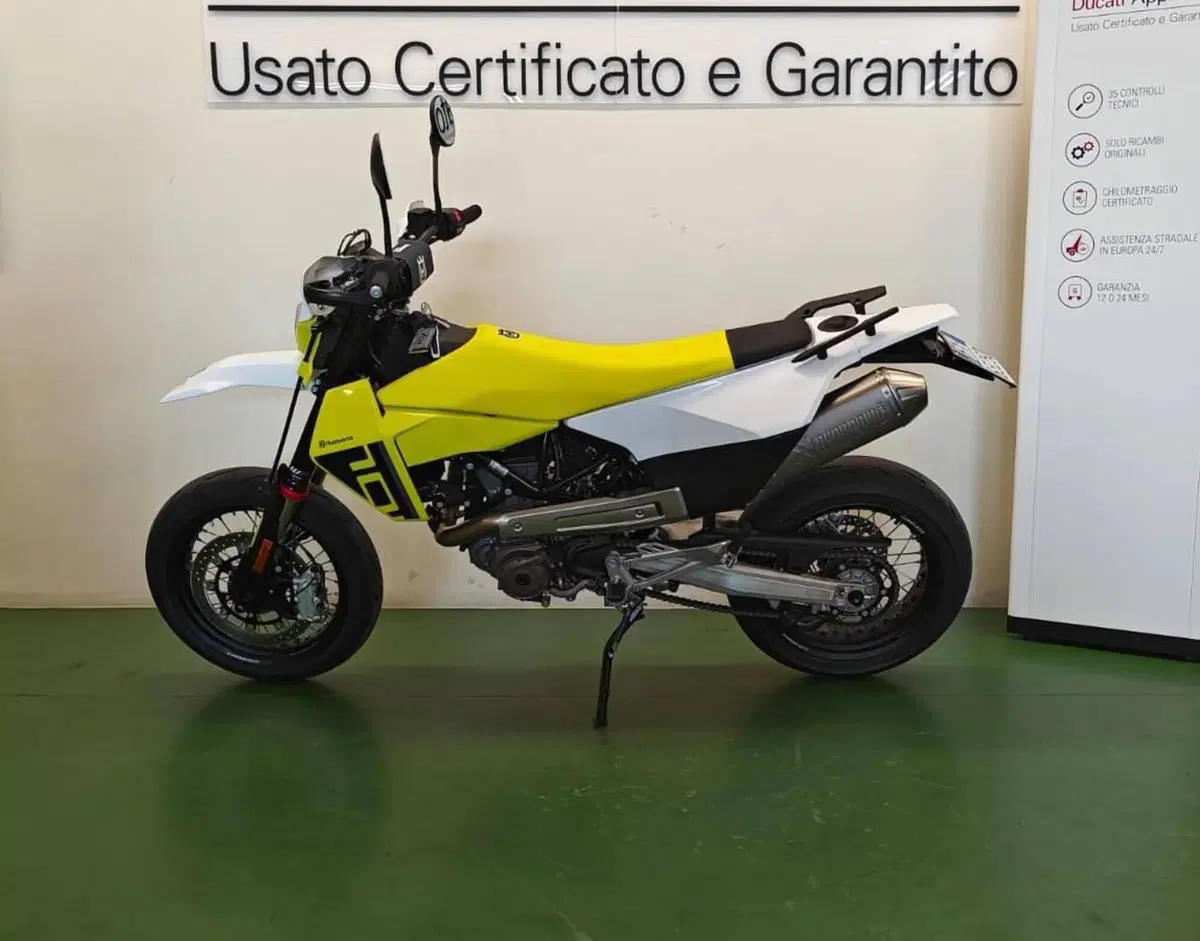 Husqvarna 701 Supermoto (2026) (2)