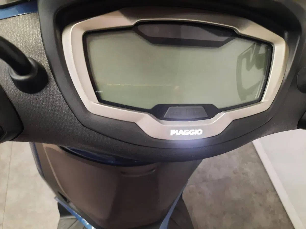 Piaggio Beverly 400 ABS-ASR (2021 - 24) (13)