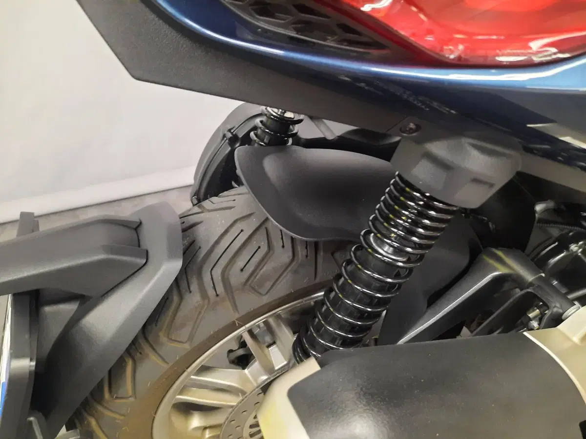 Piaggio Beverly 400 ABS-ASR (2021 - 24) (15)