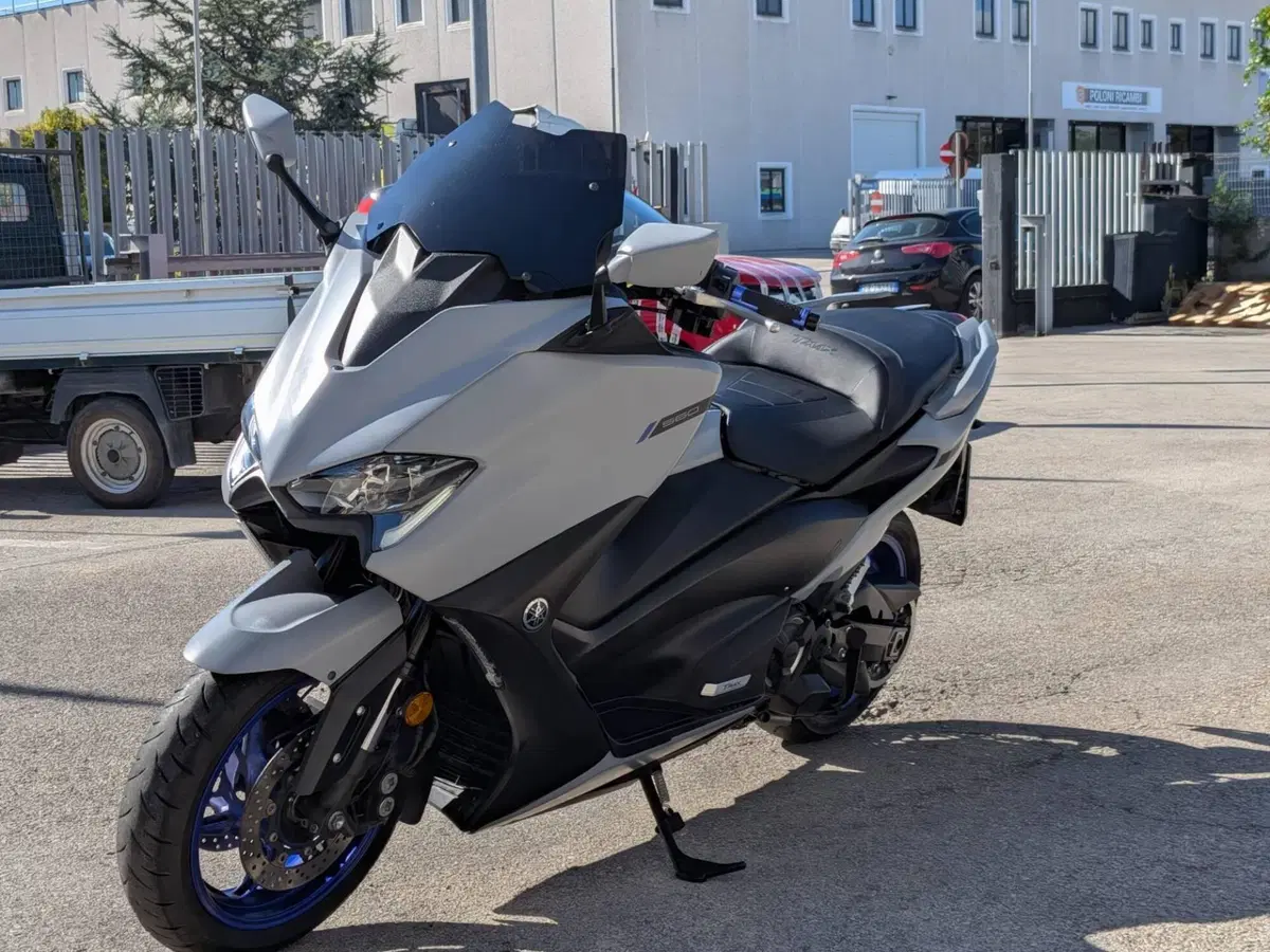 Yamaha T-Max 560 (2020 - 21) (2)