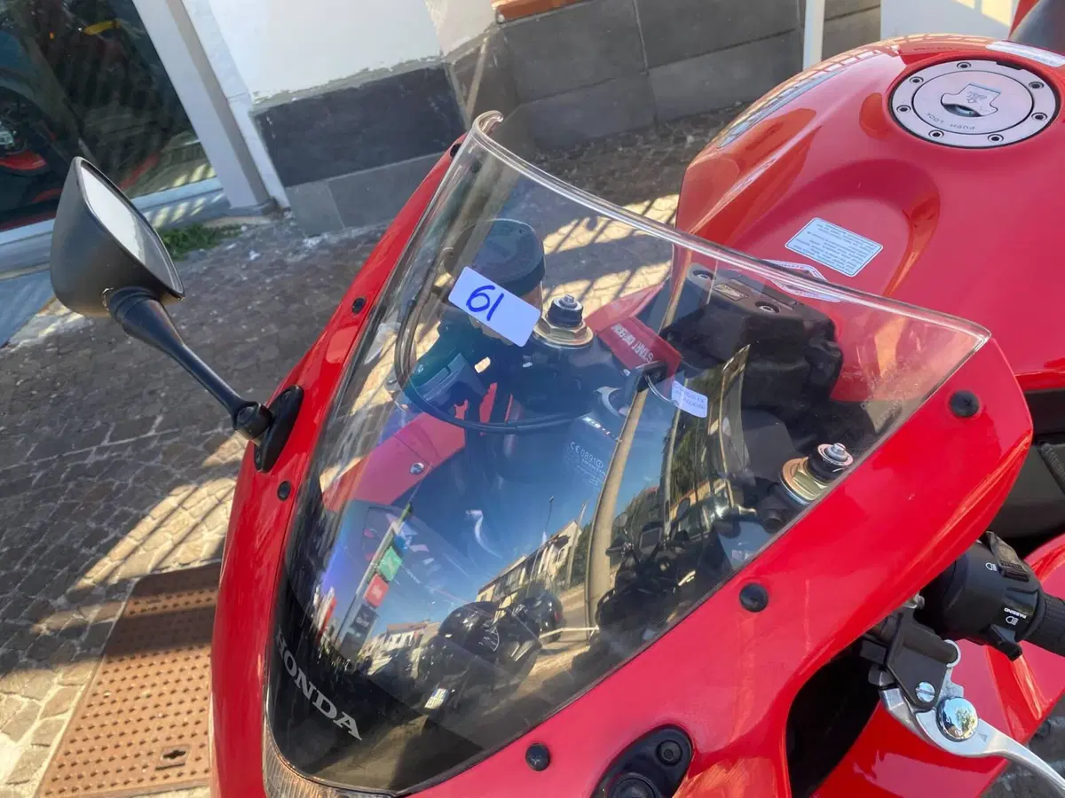 Honda CBR 1000 RR Fireblade (2004 - 05) (6)