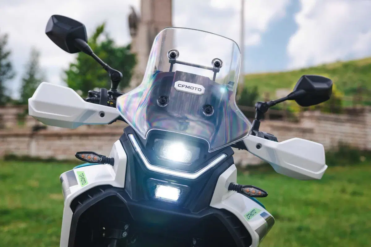 Comparativa 450 Adventure 2026: BMW F450 GS, CFMOTO 450MT, KTM 390 Adventure R, Morini Alltrhike, Himalayan 450 [VIDEO] (11)
