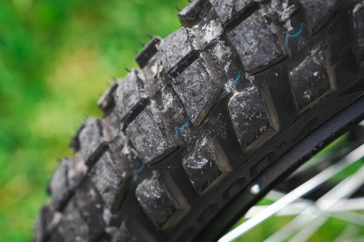 Comparativa 450 Adventure 2026: BMW F450 GS, CFMOTO 450MT, KTM 390 Adventure R, Morini Alltrhike, Himalayan 450 [VIDEO] (13)