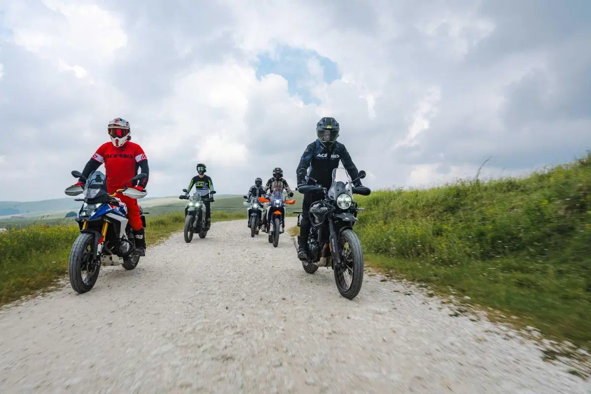 Comparativa 450 Adventure 2026: BMW F450 GS, CFMOTO 450MT, KTM 390 Adventure R, Morini Alltrhike, Himalayan 450 [VIDEO] (44)