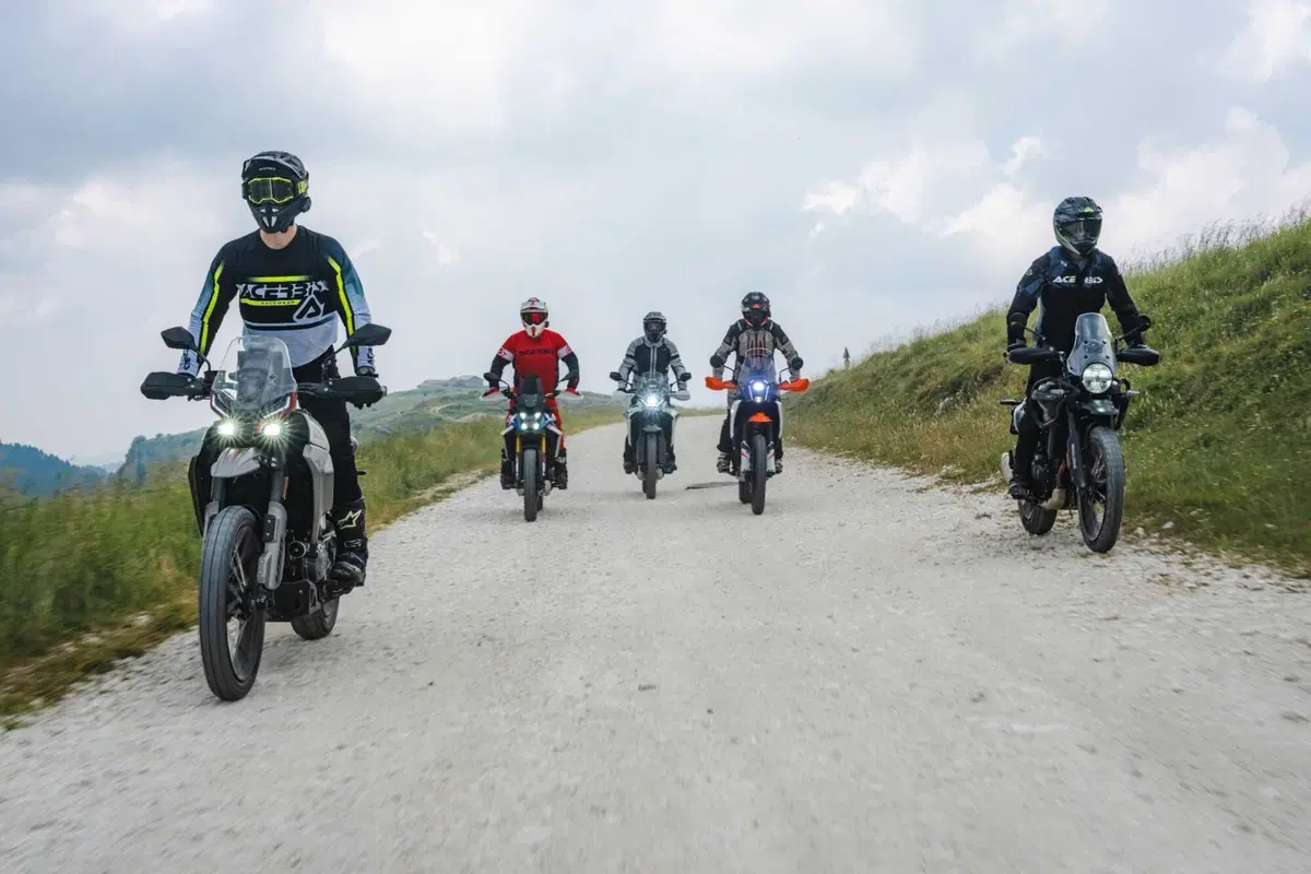 Comparativa 450 Adventure 2026: BMW F450 GS, CFMOTO 450MT, KTM 390 Adventure R, Morini Alltrhike, Himalayan 450 [VIDEO] (45)