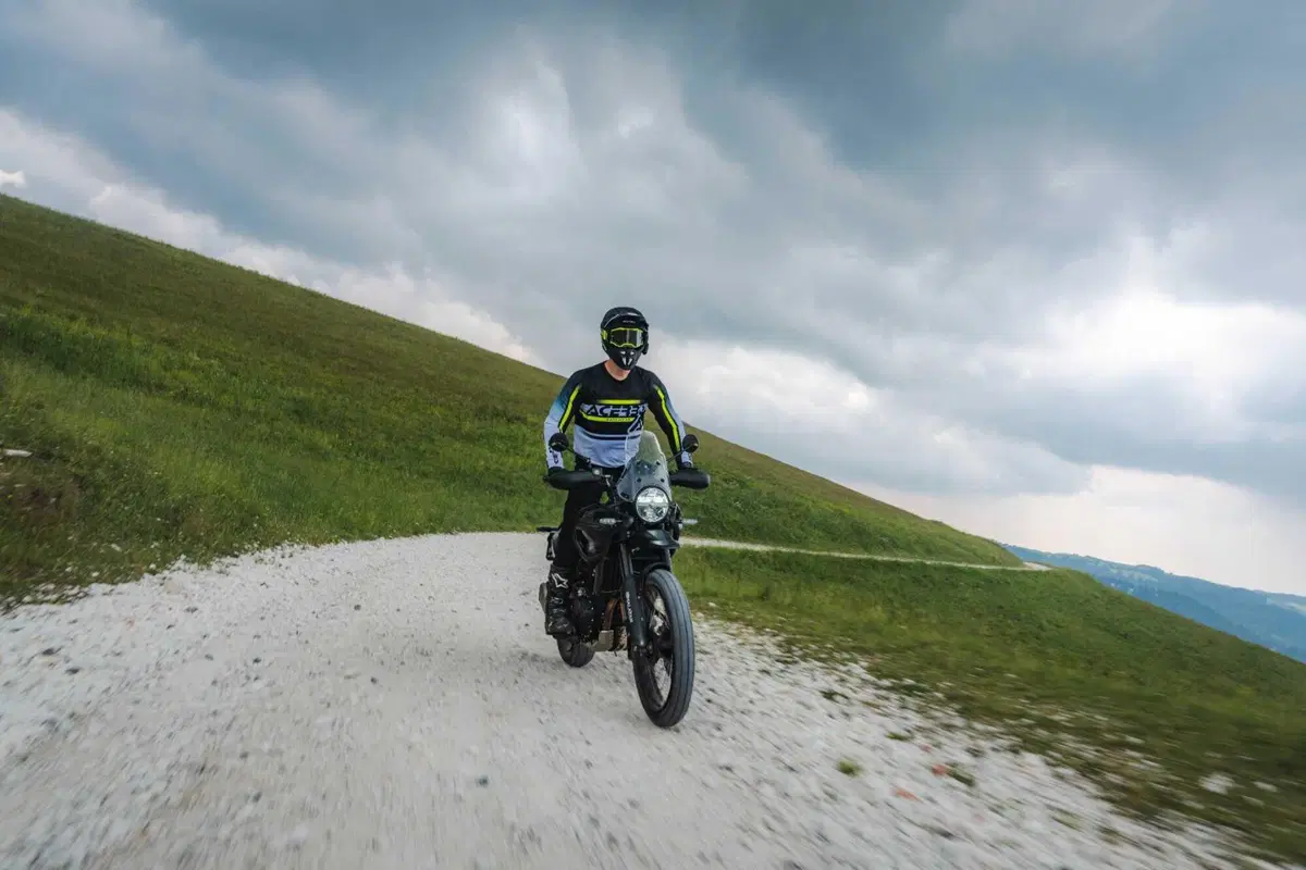 Comparativa 450 Adventure 2026: BMW F450 GS, CFMOTO 450MT, KTM 390 Adventure R, Morini Alltrhike, Himalayan 450 [VIDEO] (48)