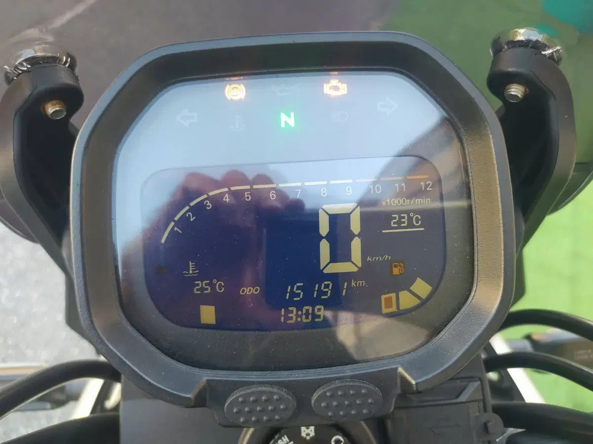 Voge Trofeo 300AC (2021 - 26) (9)