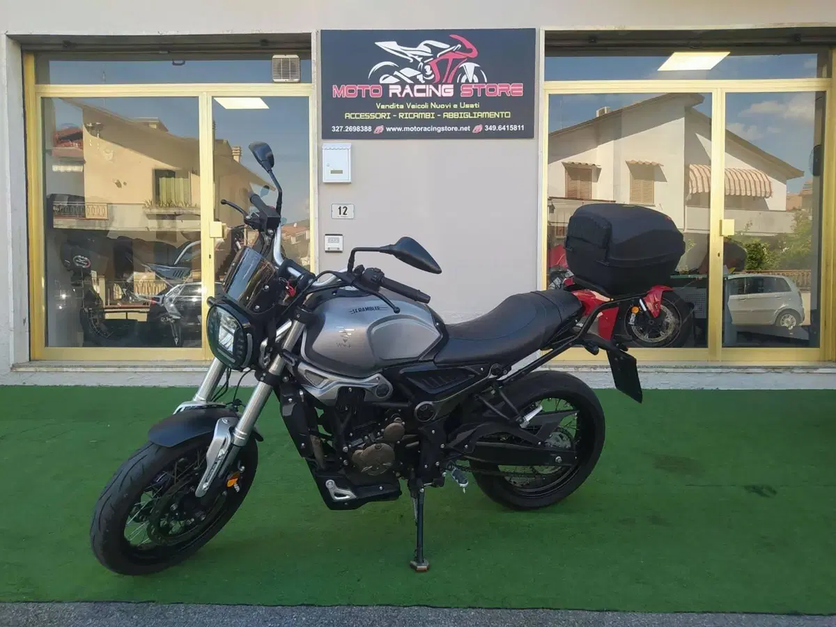 Voge Trofeo 300AC (2021 - 26) (4)