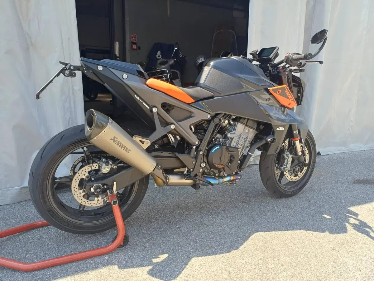 KTM 990 Duke (2024 - 26) (2)