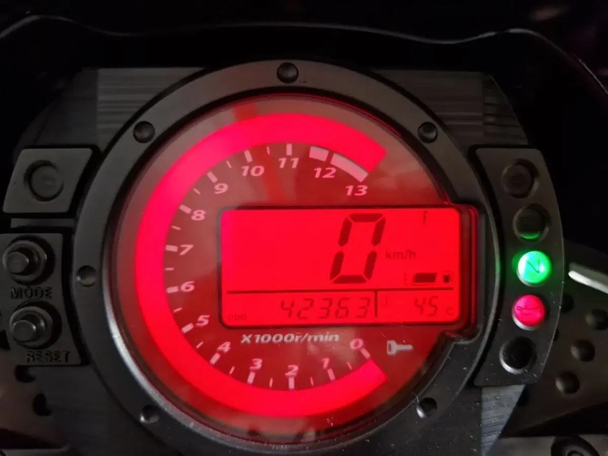 Kawasaki Z 750 (2003 - 06) (6)