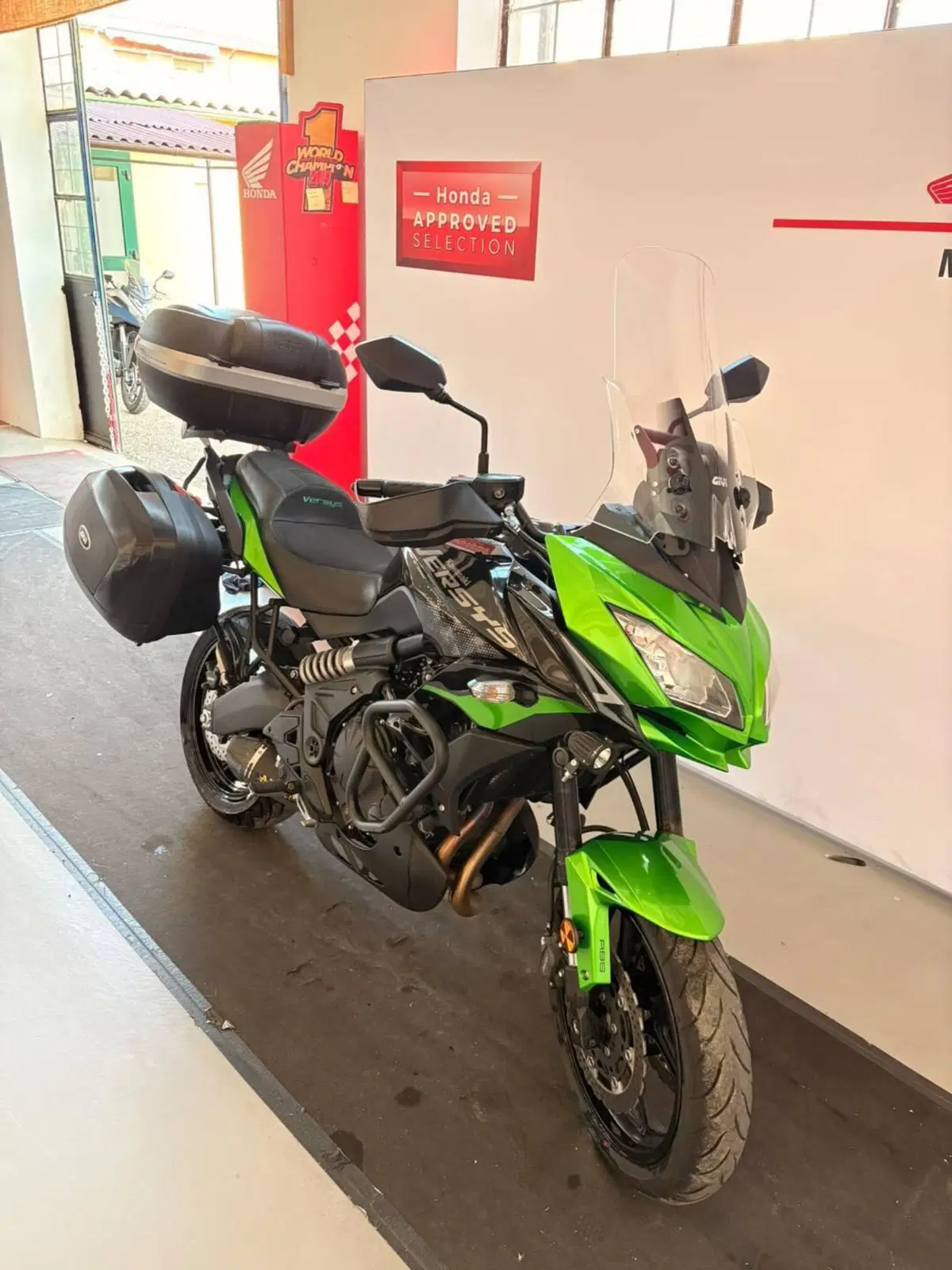 Kawasaki Versys 650 (2021 - 24) (2)