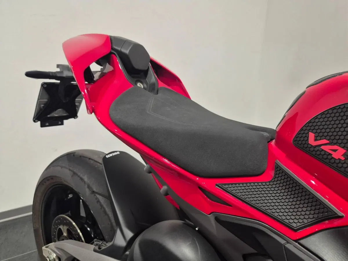 Ducati Panigale V4 S (2025 - 26) (9)