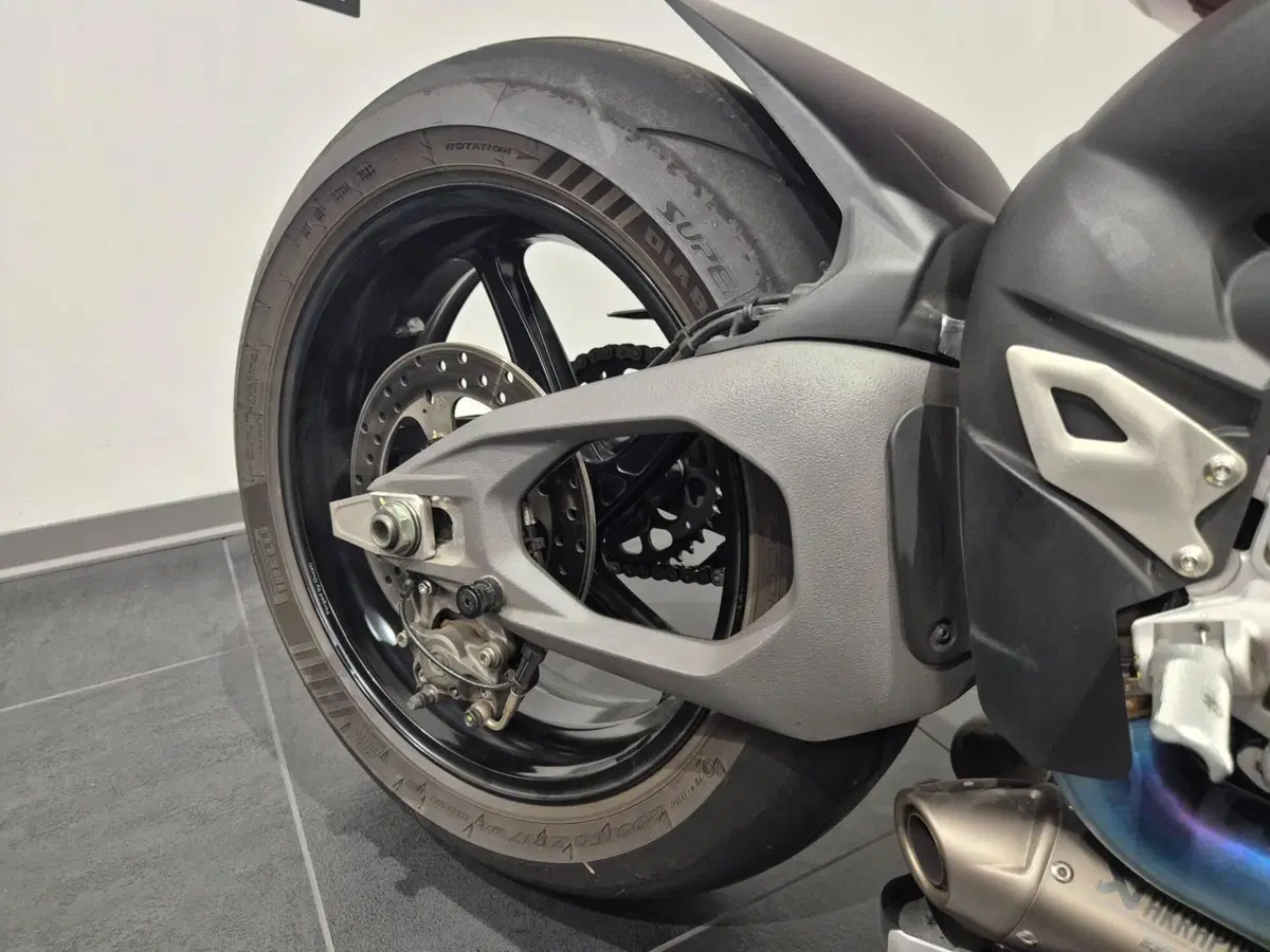 Ducati Panigale V4 S (2025 - 26) (18)