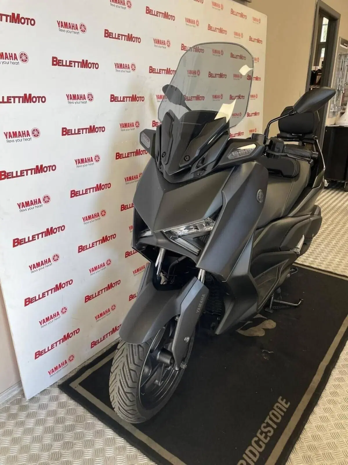Yamaha X-Max 300 (2021 - 24) (2)