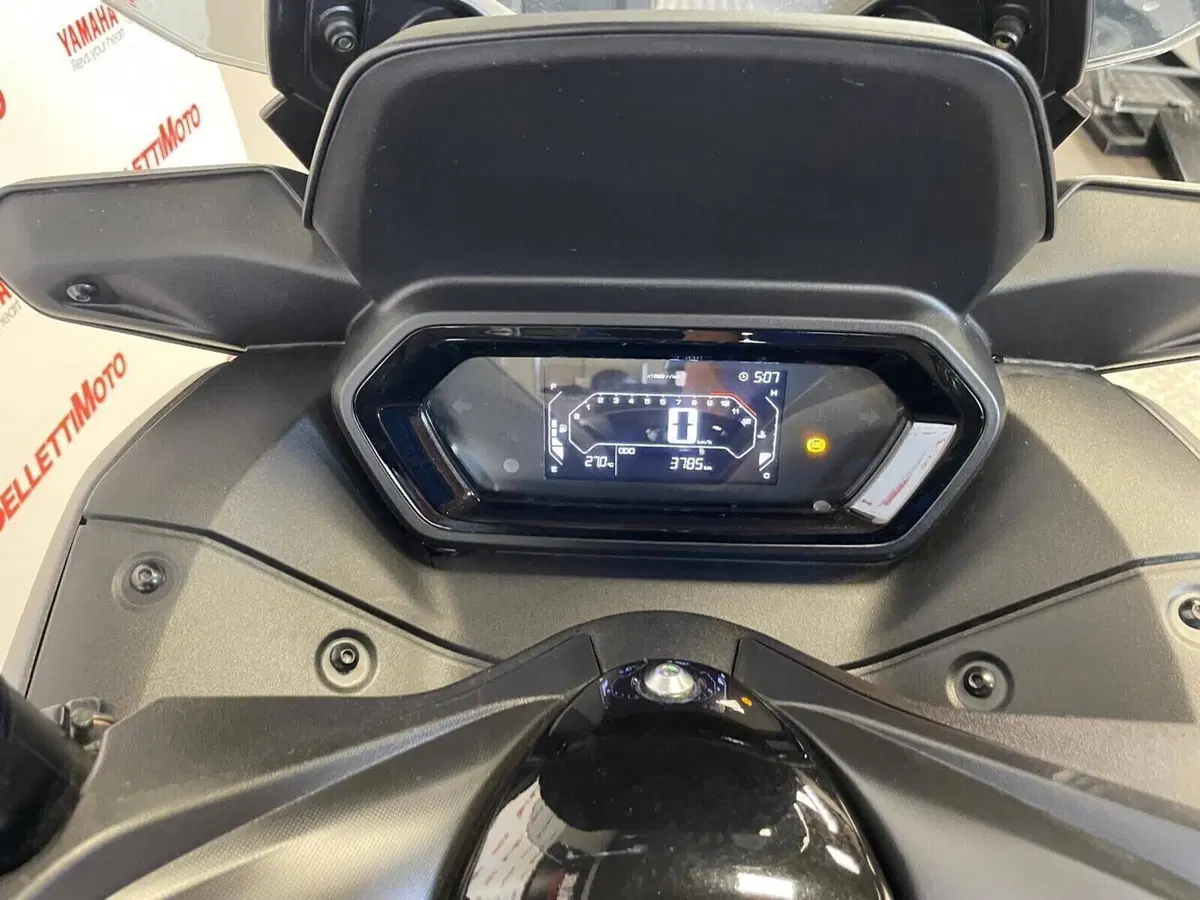 Yamaha X-Max 300 (2021 - 24) (4)