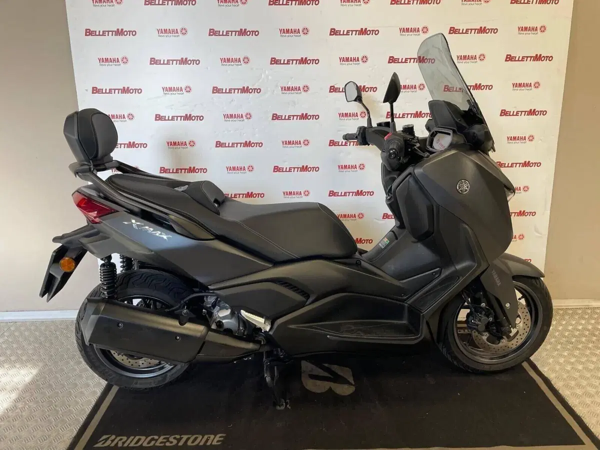 Yamaha X-Max 300 (2021 - 24) (6)