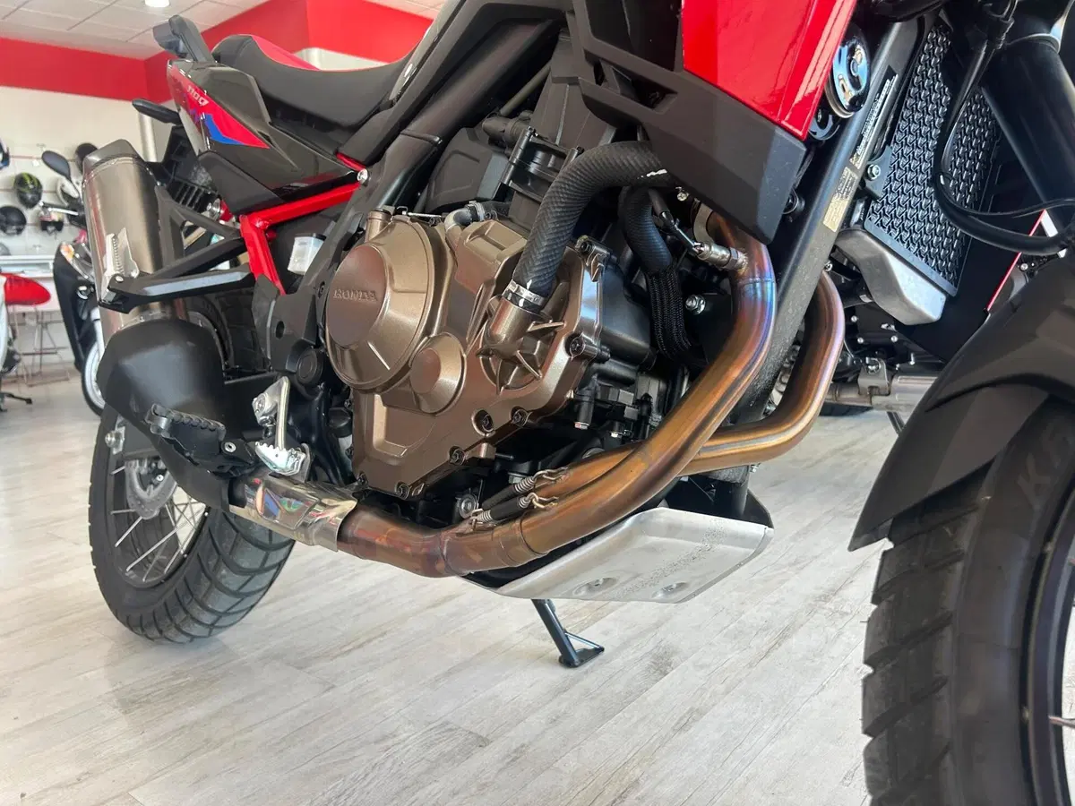 Honda Africa Twin CRF 1100L (2024 - 26) (4)