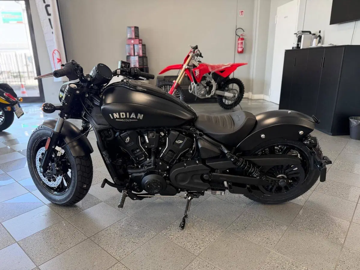 Indian Scout 1250 Bobber Limited + Tech (2025 - 26) (4)