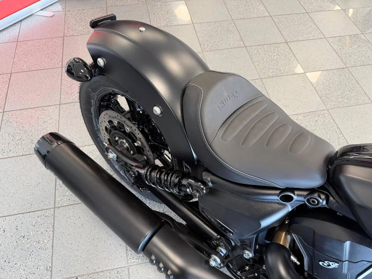 Indian Scout 1250 Bobber Limited + Tech (2025 - 26) (7)