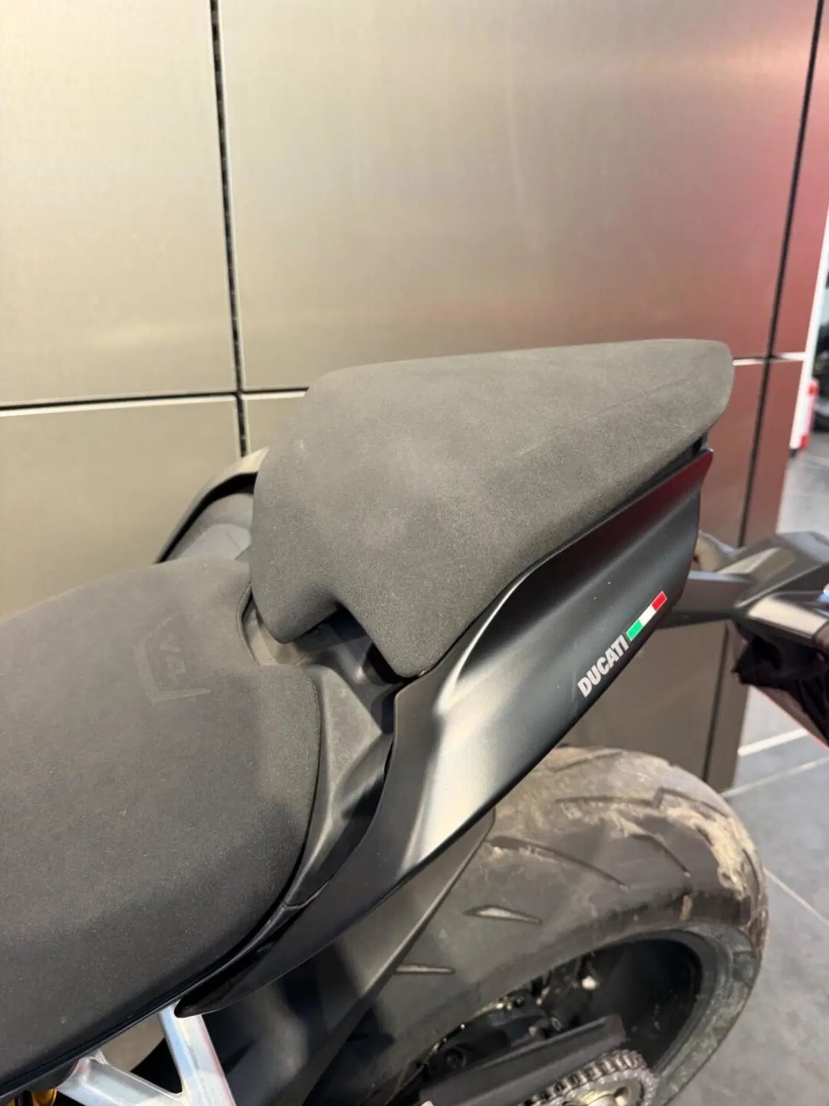 Ducati Streetfighter V4 1100 S (2021 - 22) (9)