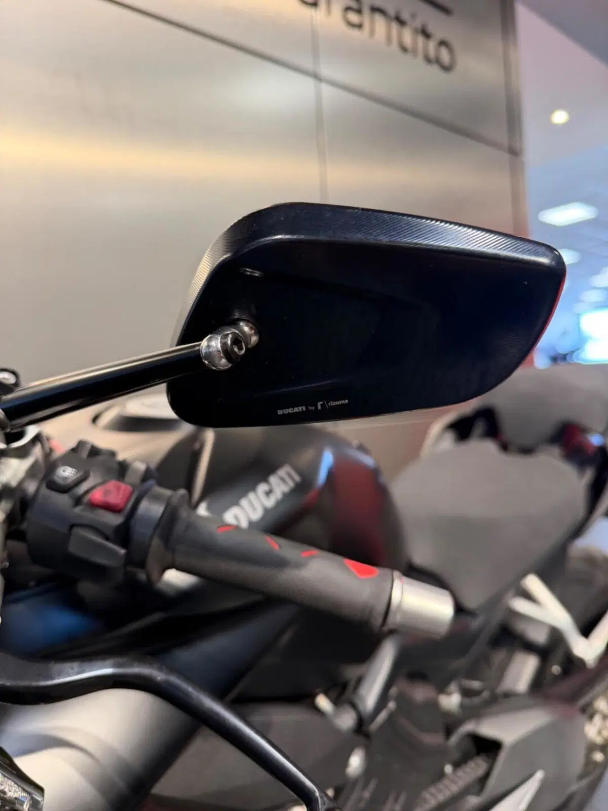 Ducati Streetfighter V4 1100 S (2021 - 22) (15)