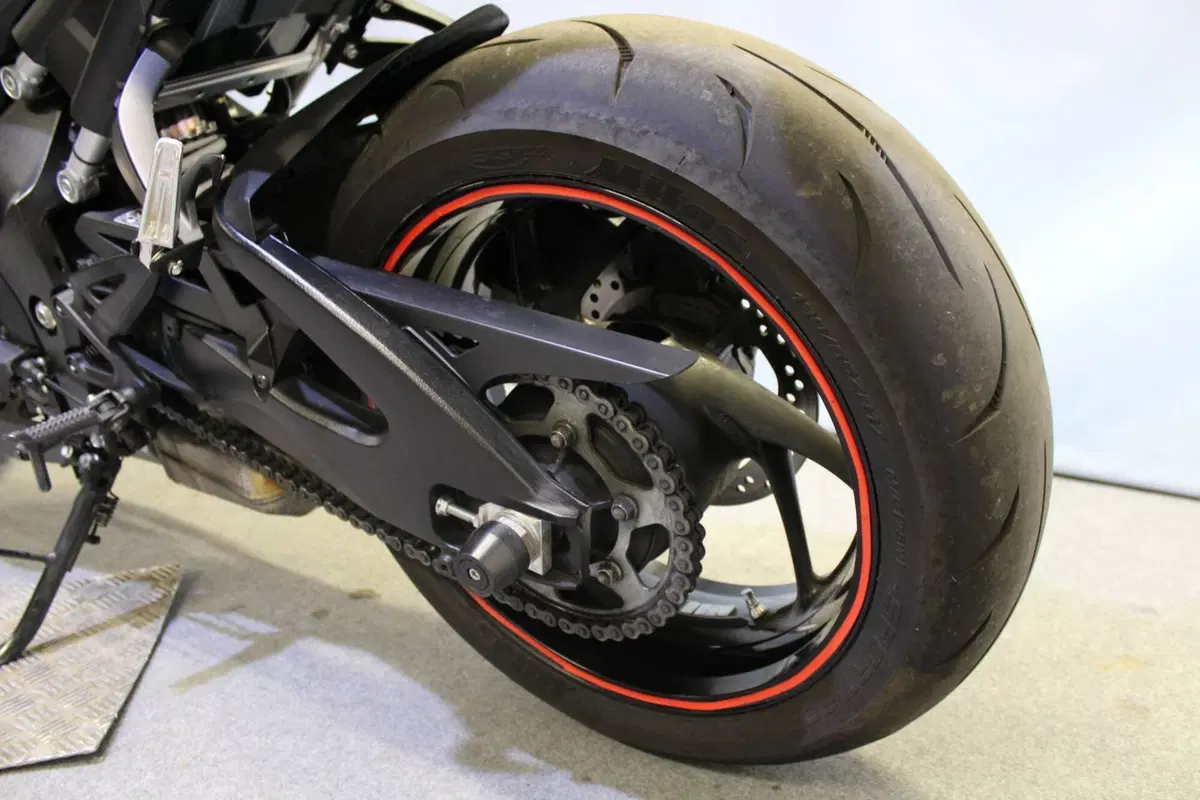 Suzuki GSX-S1000 (2021 - 25) (15)