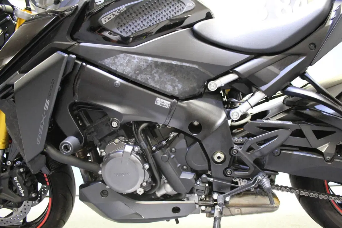 Suzuki GSX-S1000 (2021 - 25) (16)