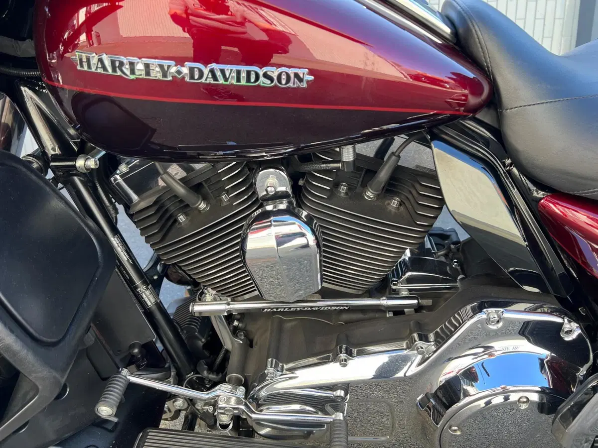 Harley-Davidson 1690 Electra Glide Ultra Limited (2014 - 15) - FLHTK (12)