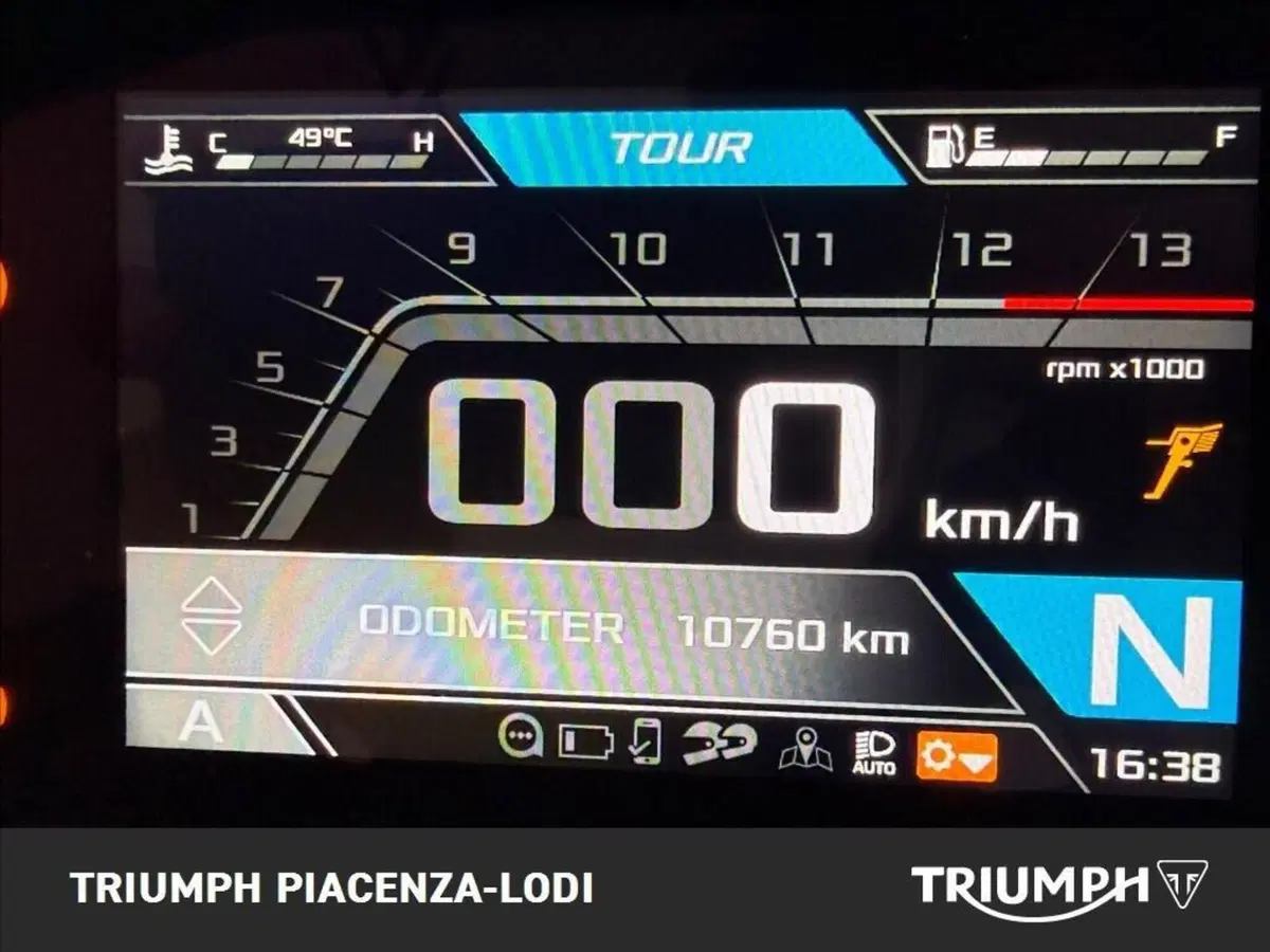 Aprilia Tuono V4 Factory (2021 - 24) (3)