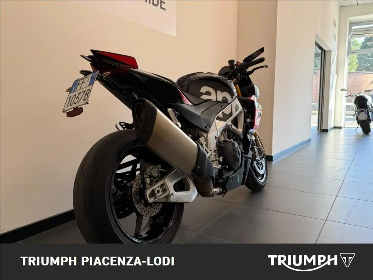 Aprilia Tuono V4 Factory (2021 - 24) (7)