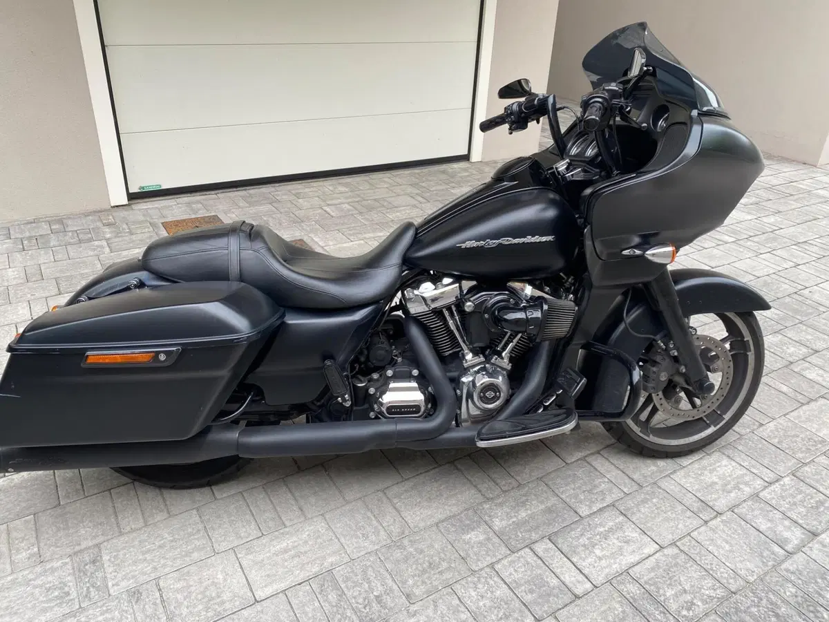Harley-Davidson 107 Road Glide Special (2017 - 18) - FLTRXS