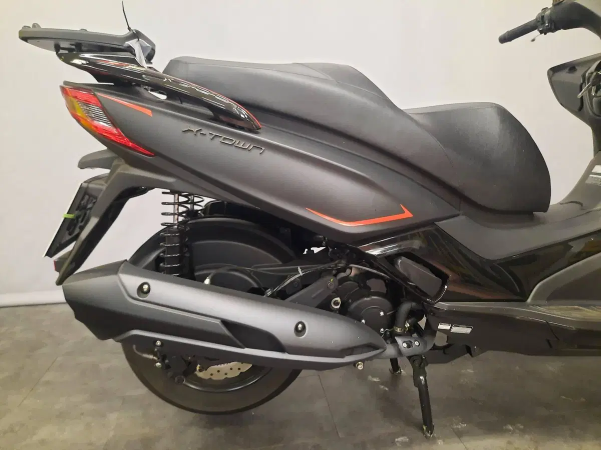 Kymco X-Town 300i (2025 - 26) (3)
