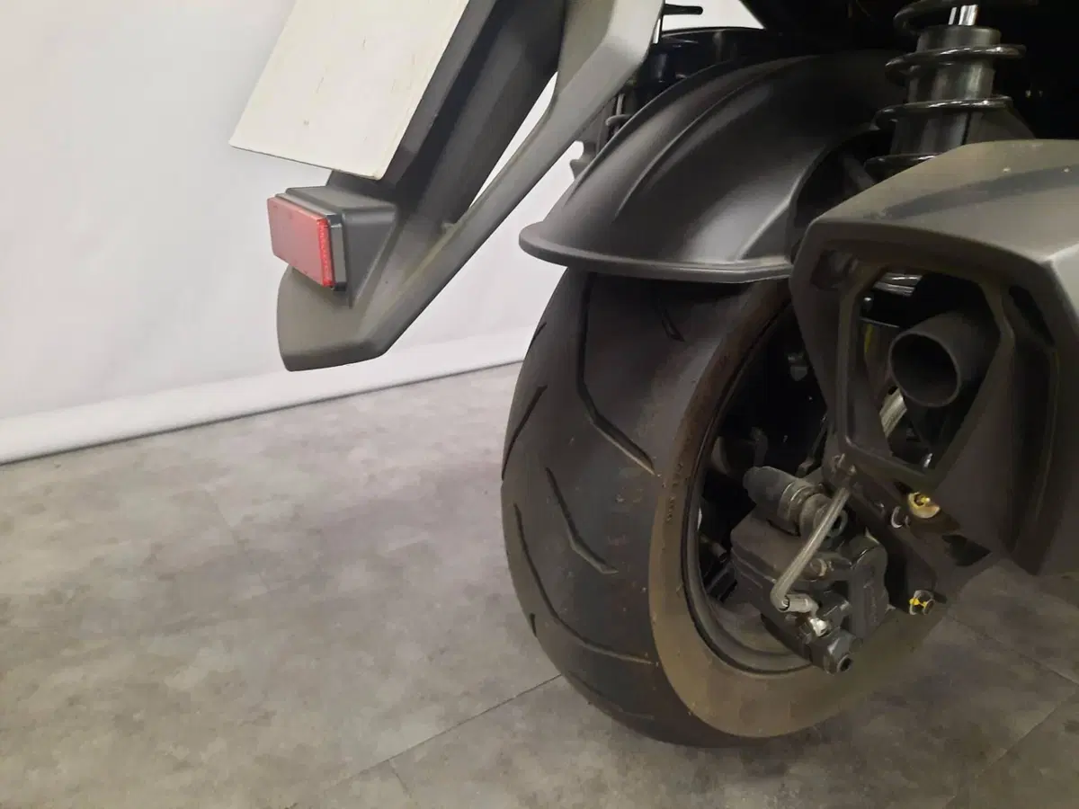 Kymco X-Town 300i (2025 - 26) (4)