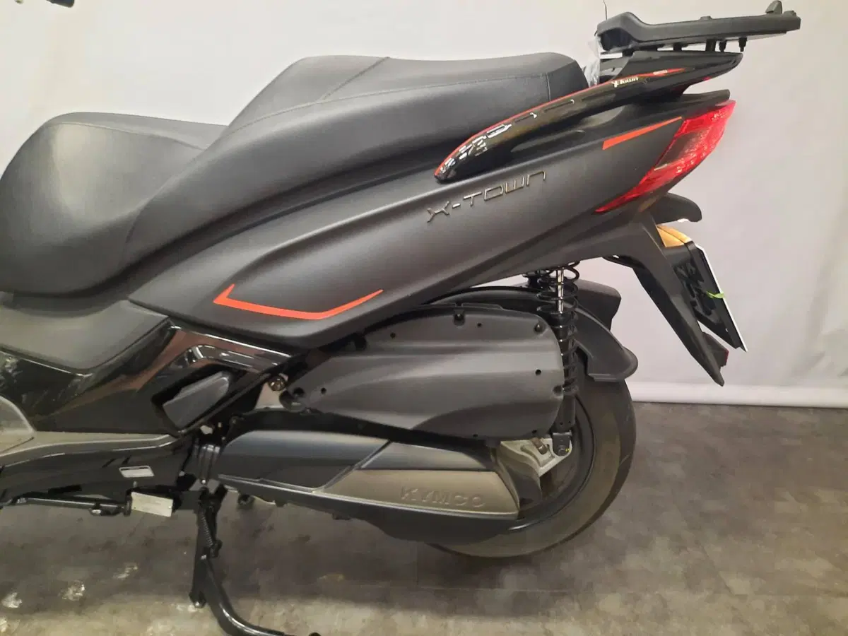 Kymco X-Town 300i (2025 - 26) (10)