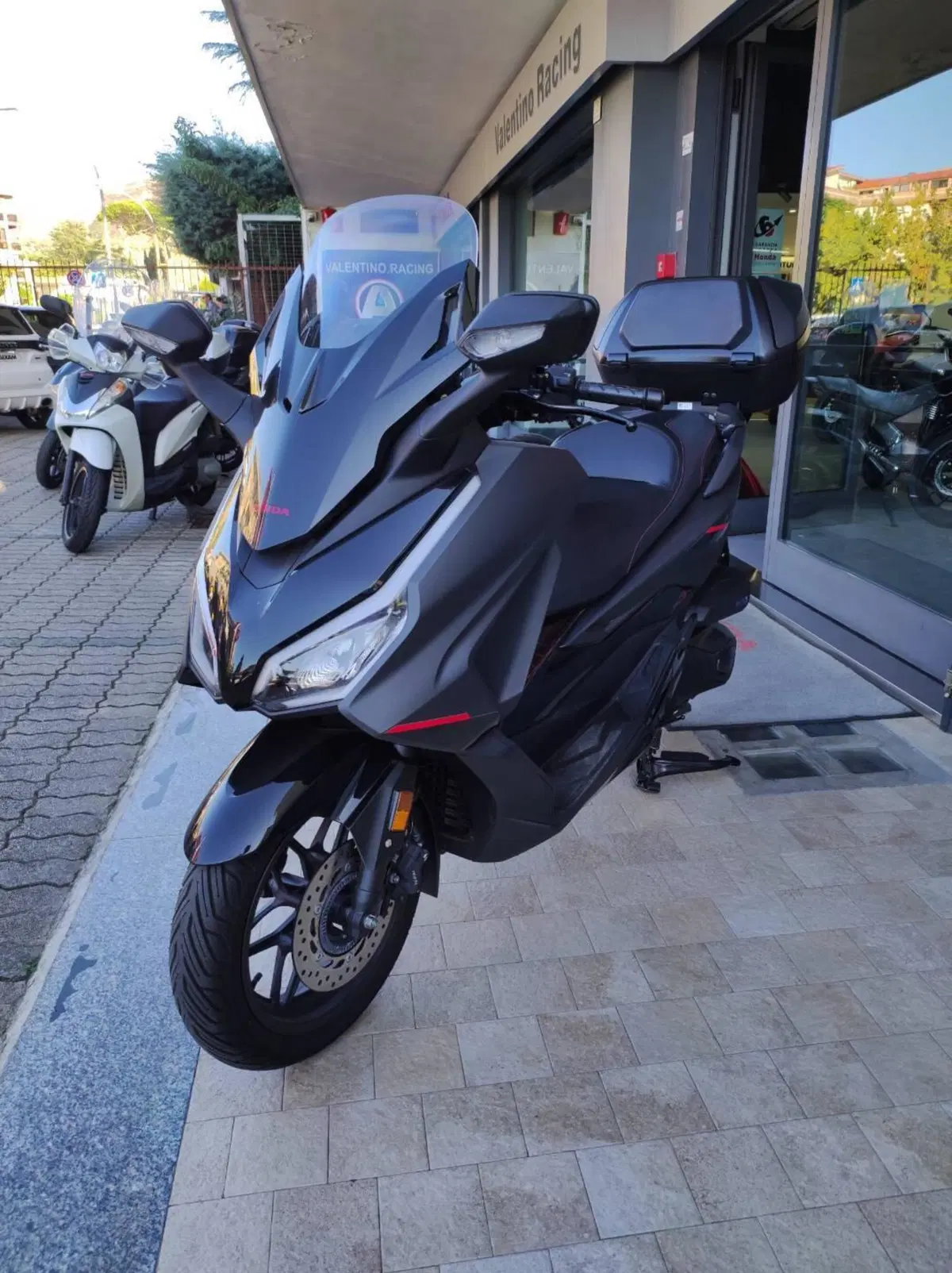 Honda Forza 350 Deluxe (2025 - 26) (4)