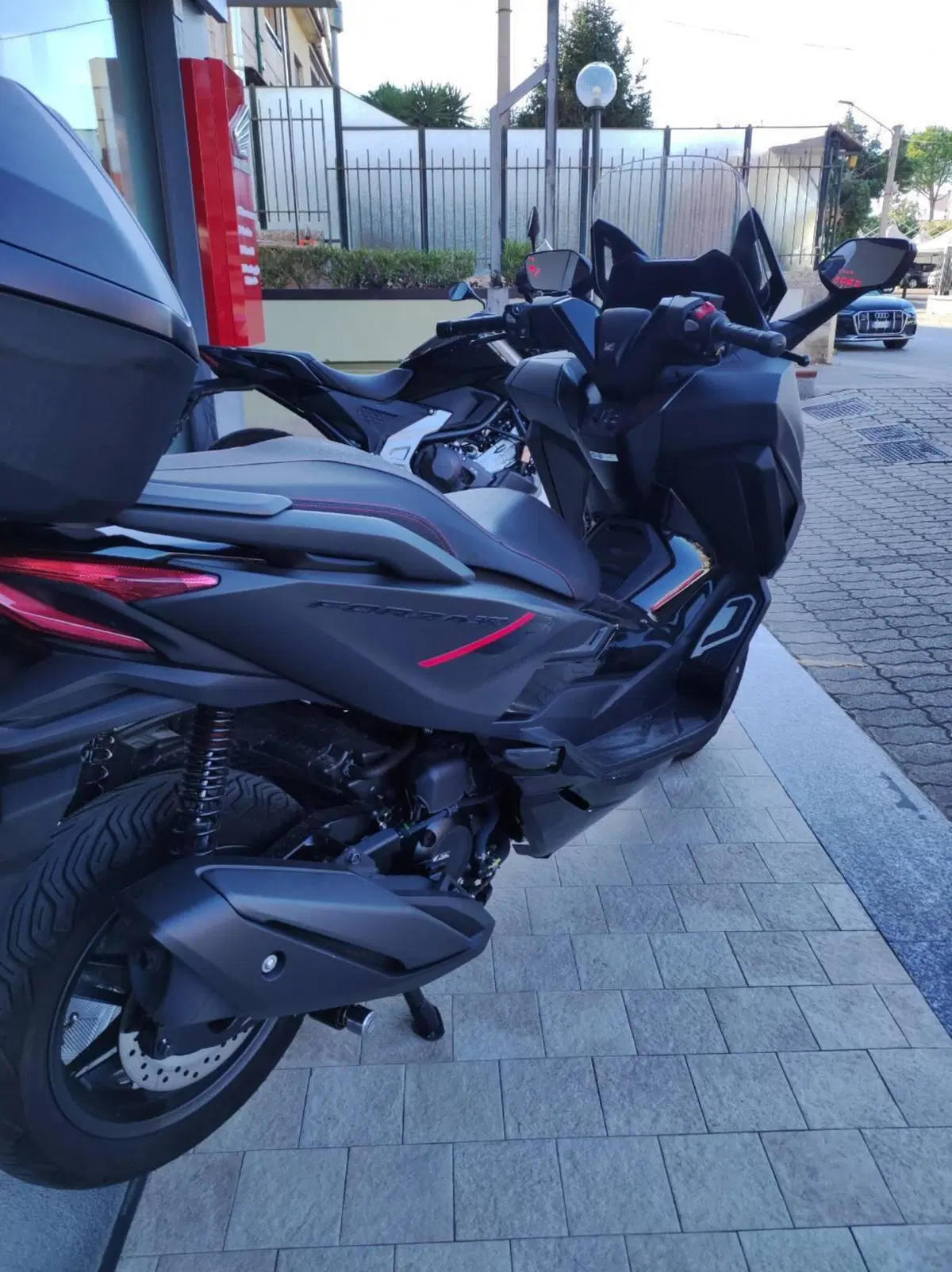 Honda Forza 350 Deluxe (2025 - 26) (6)