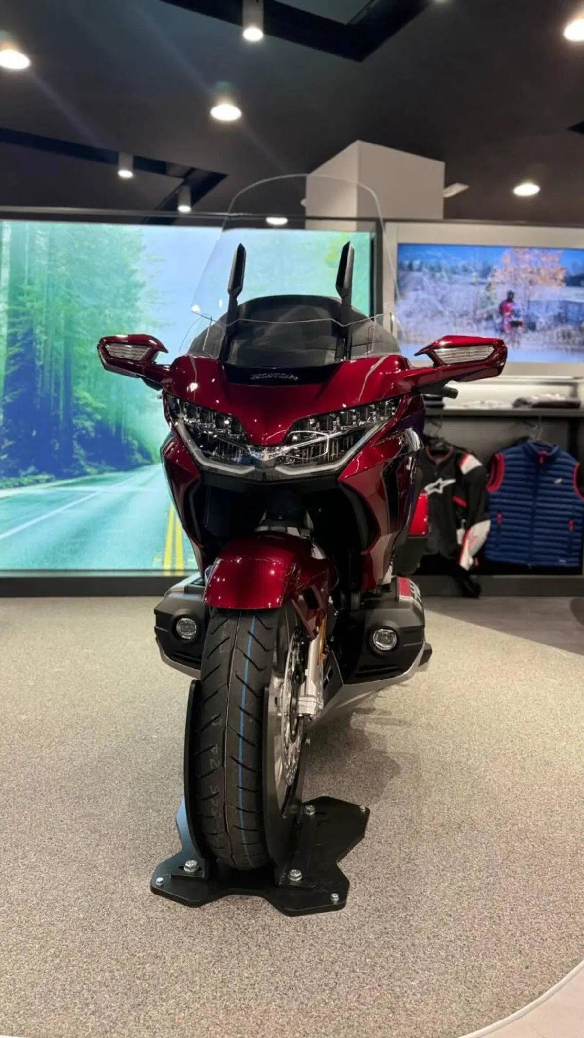 Honda GL 1800 Gold Wing Tour (2025 - 26) (2)