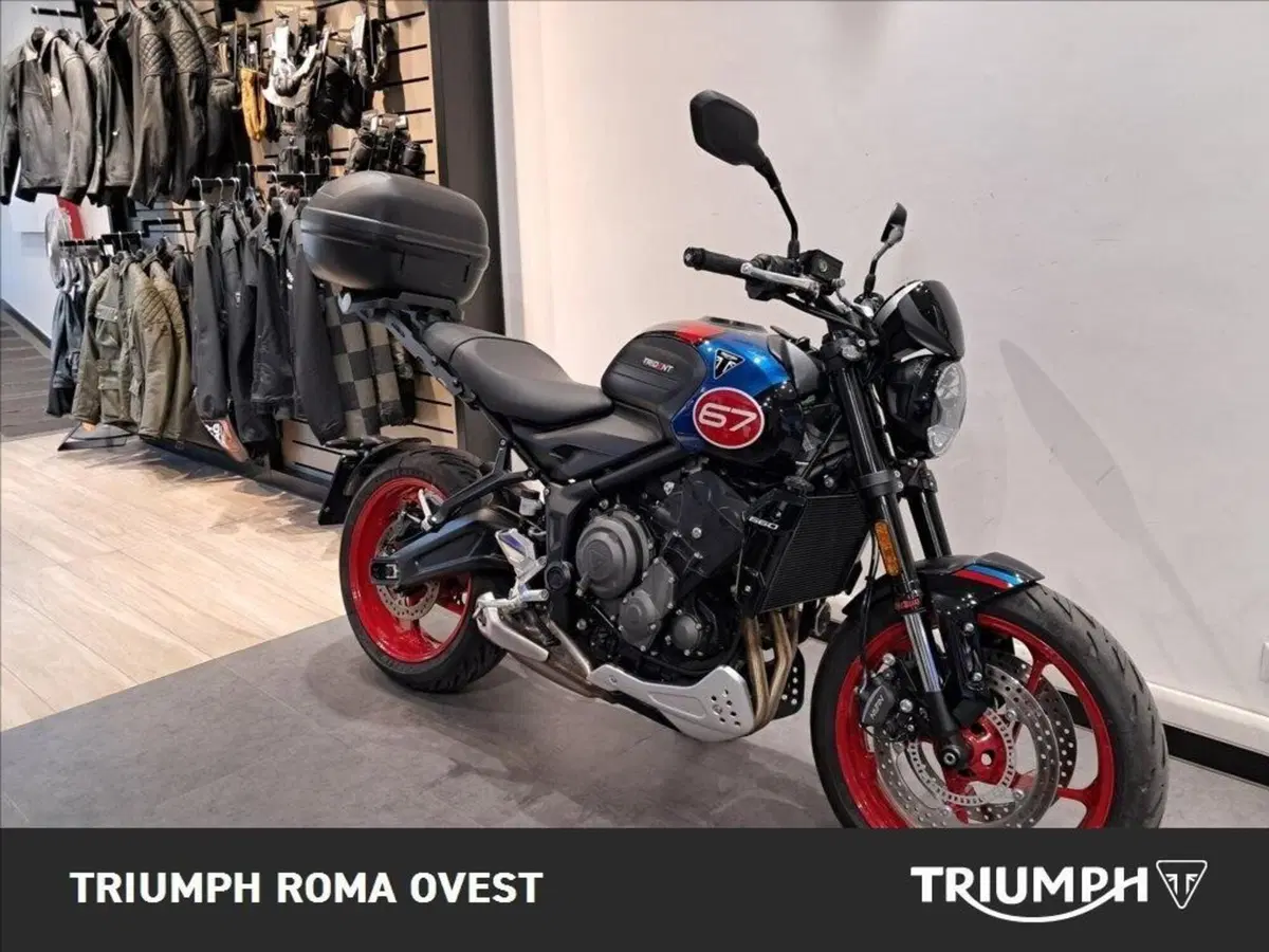 Triumph Trident 660 Triple Tribute Edition (2025 - 26) (4)