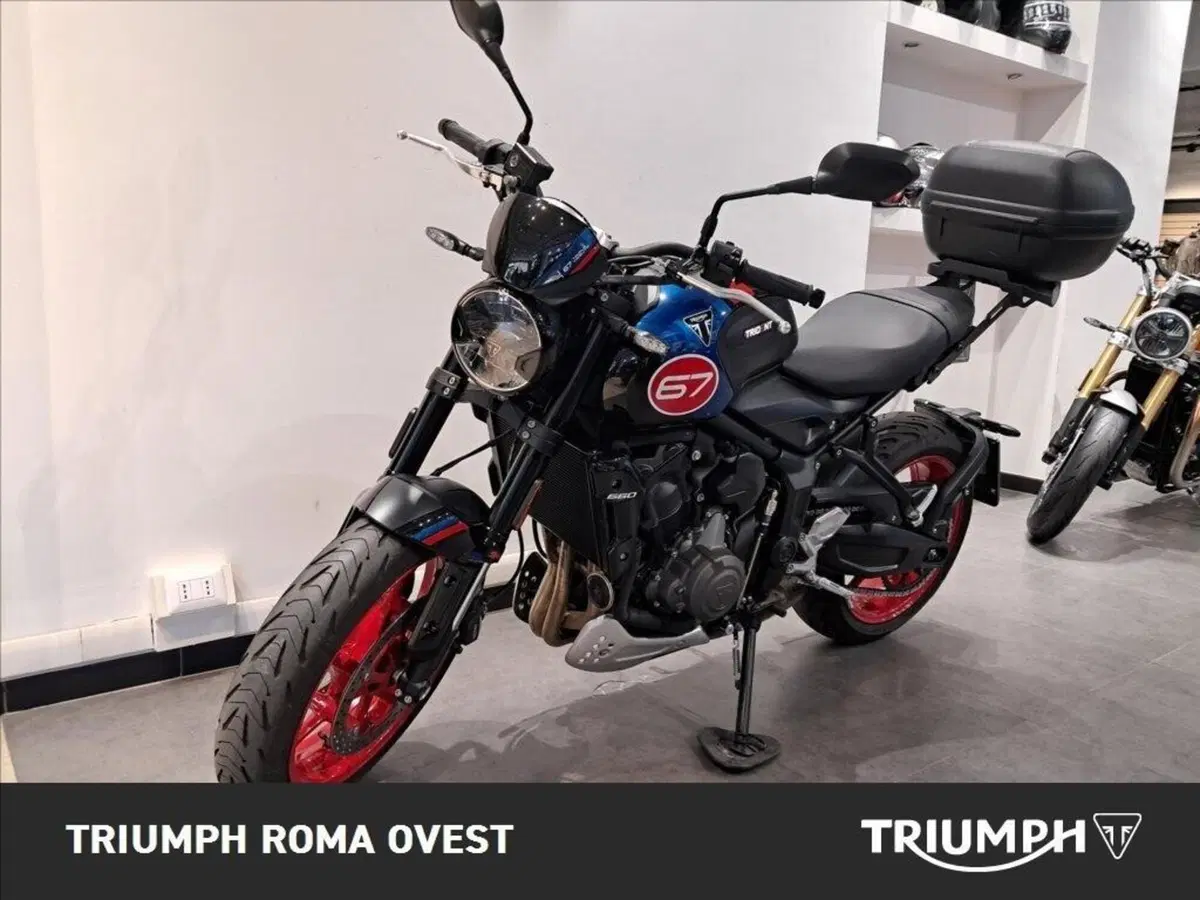 Triumph Trident 660 Triple Tribute Edition (2025 - 26) (7)