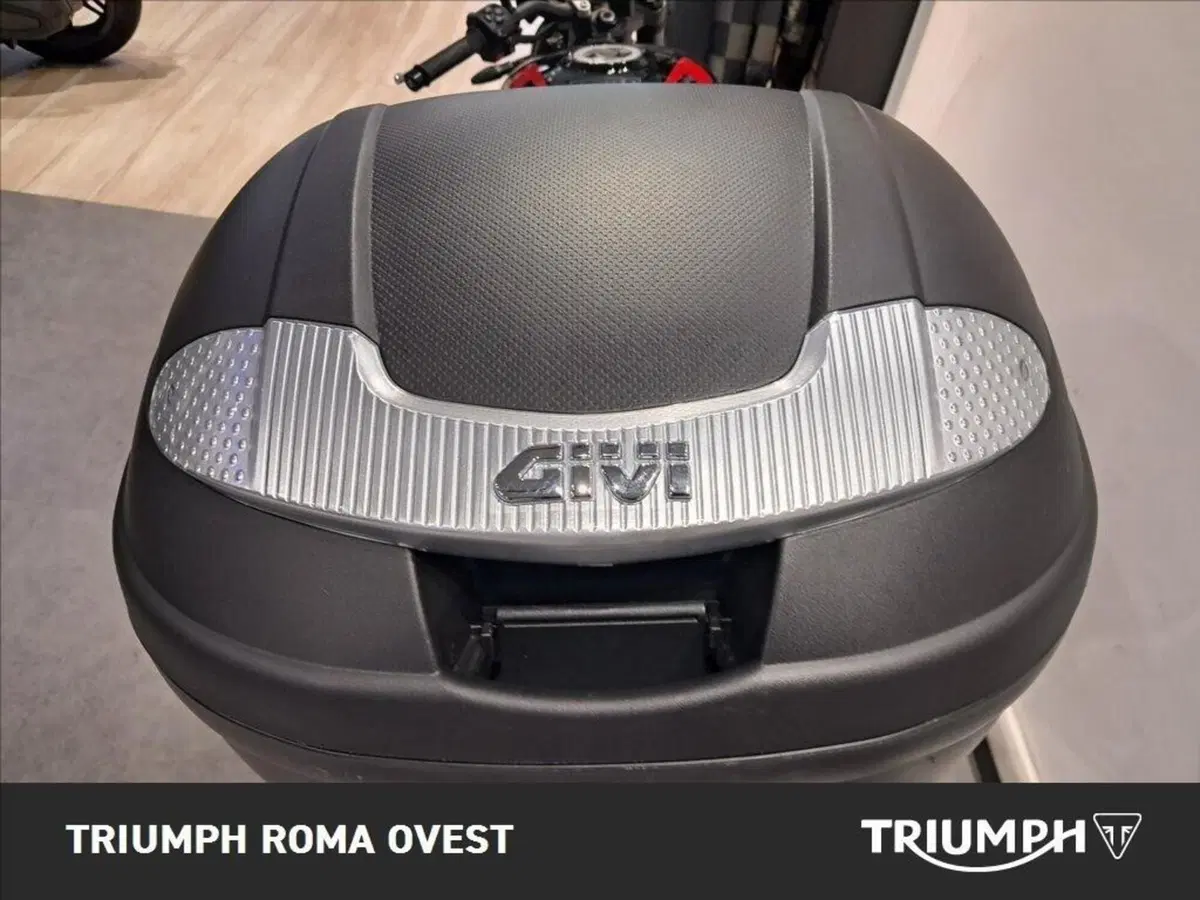 Triumph Trident 660 Triple Tribute Edition (2025 - 26) (8)