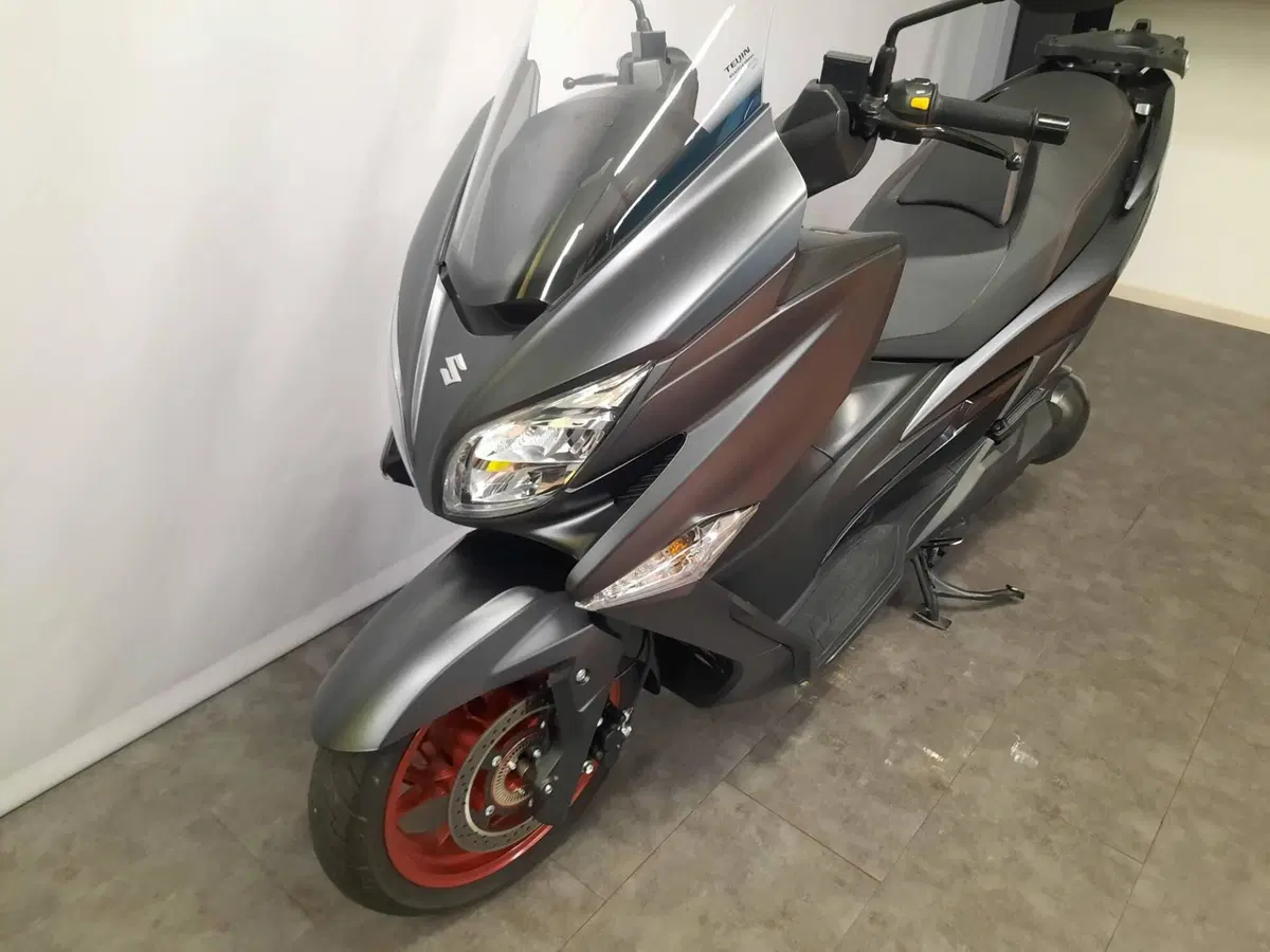 Suzuki Burgman AN 400 (2017 - 20) (15)