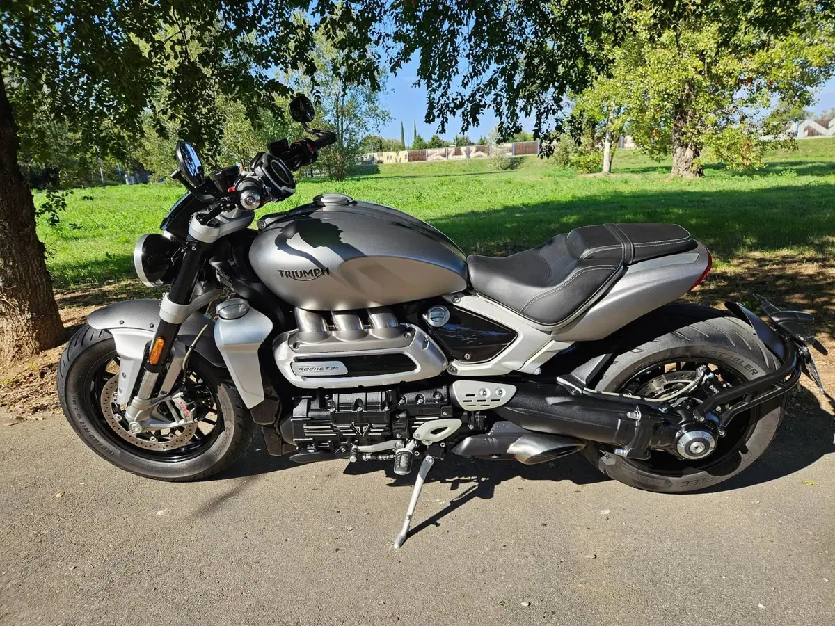 Triumph Rocket 3 R (2021 - 24) (2)