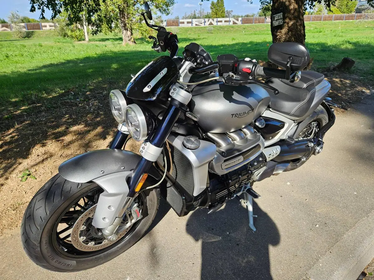 Triumph Rocket 3 R (2021 - 24) (3)